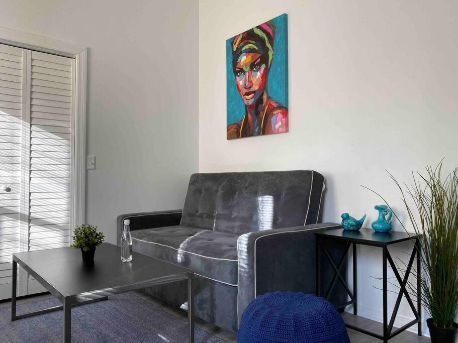 Chic Bungalow Apartment Steps From Armature Works & Downtown Riverwalk Tampa Eksteriør billede