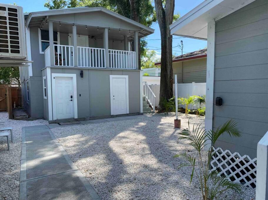 Chic Bungalow Apartment Steps From Armature Works & Downtown Riverwalk Tampa Eksteriør billede